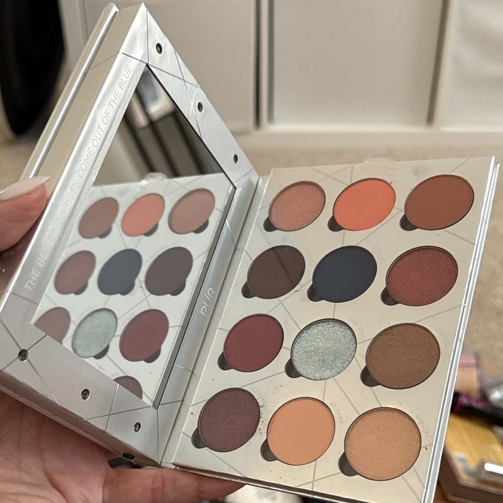 Pur Eyeshadow Palette - Coral, Brown, and Green Hues